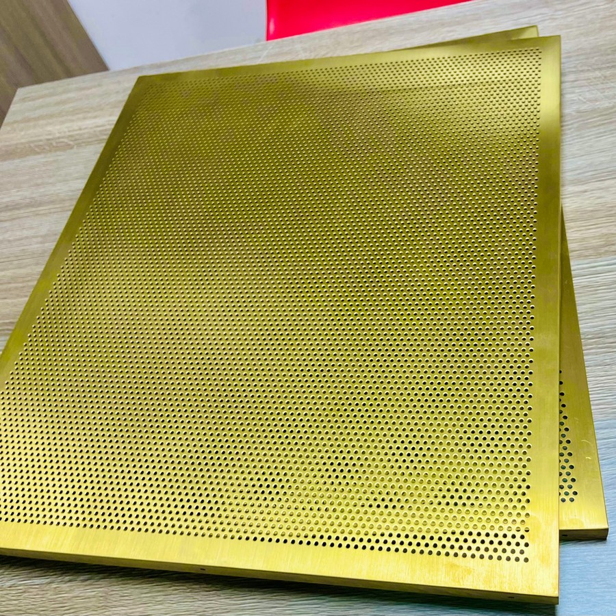 Cánh cửa inox mạ vàng